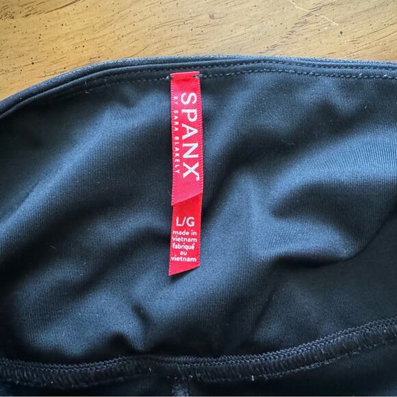 Spanx High Waisted Seamless Faux Leather Leggings - Picture 5 of 5